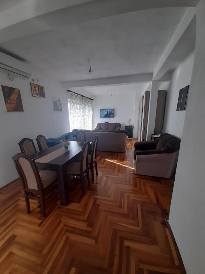 Apartman Boki เทรบินเย ภายนอก รูปภาพ