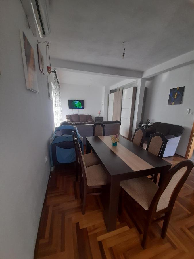 Apartman Boki เทรบินเย ภายนอก รูปภาพ