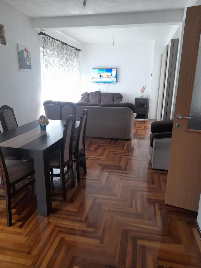 Apartman Boki เทรบินเย ภายนอก รูปภาพ
