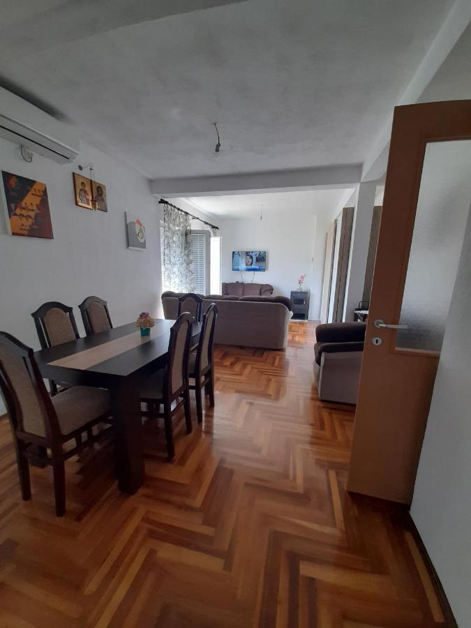 Apartman Boki เทรบินเย ภายนอก รูปภาพ