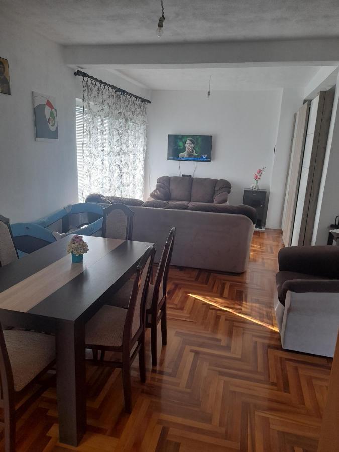Apartman Boki เทรบินเย ภายนอก รูปภาพ
